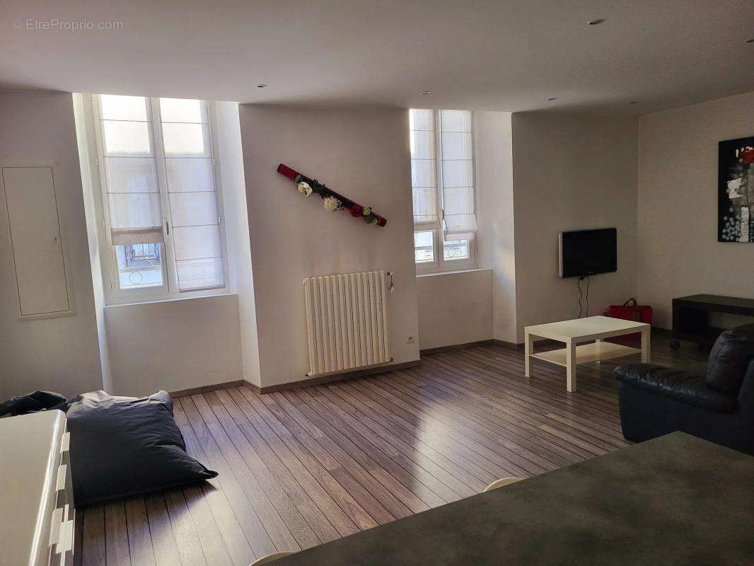 Appartement T2 rénové au cœur de Lourdes - photo 2