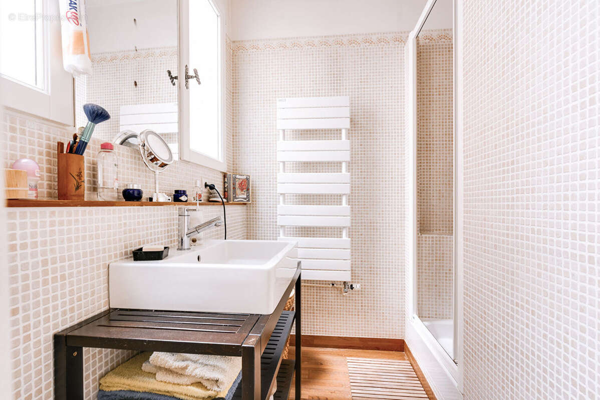 Appartement à PARIS-14E