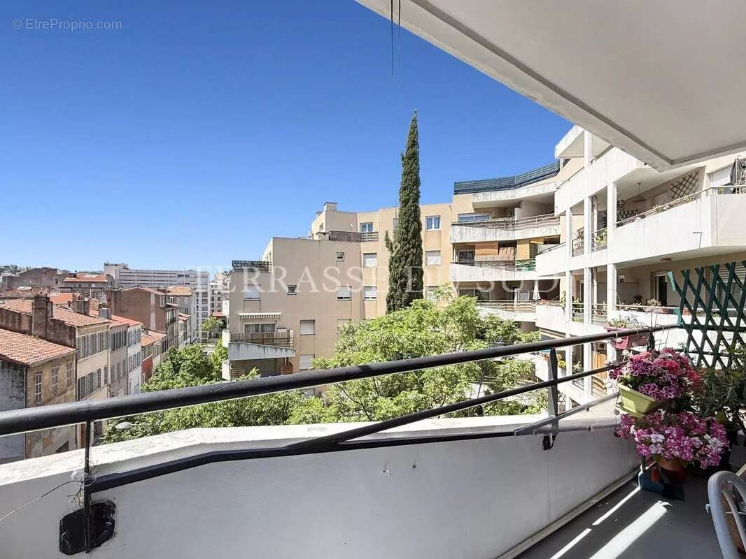 Appartement à MARSEILLE-6E
