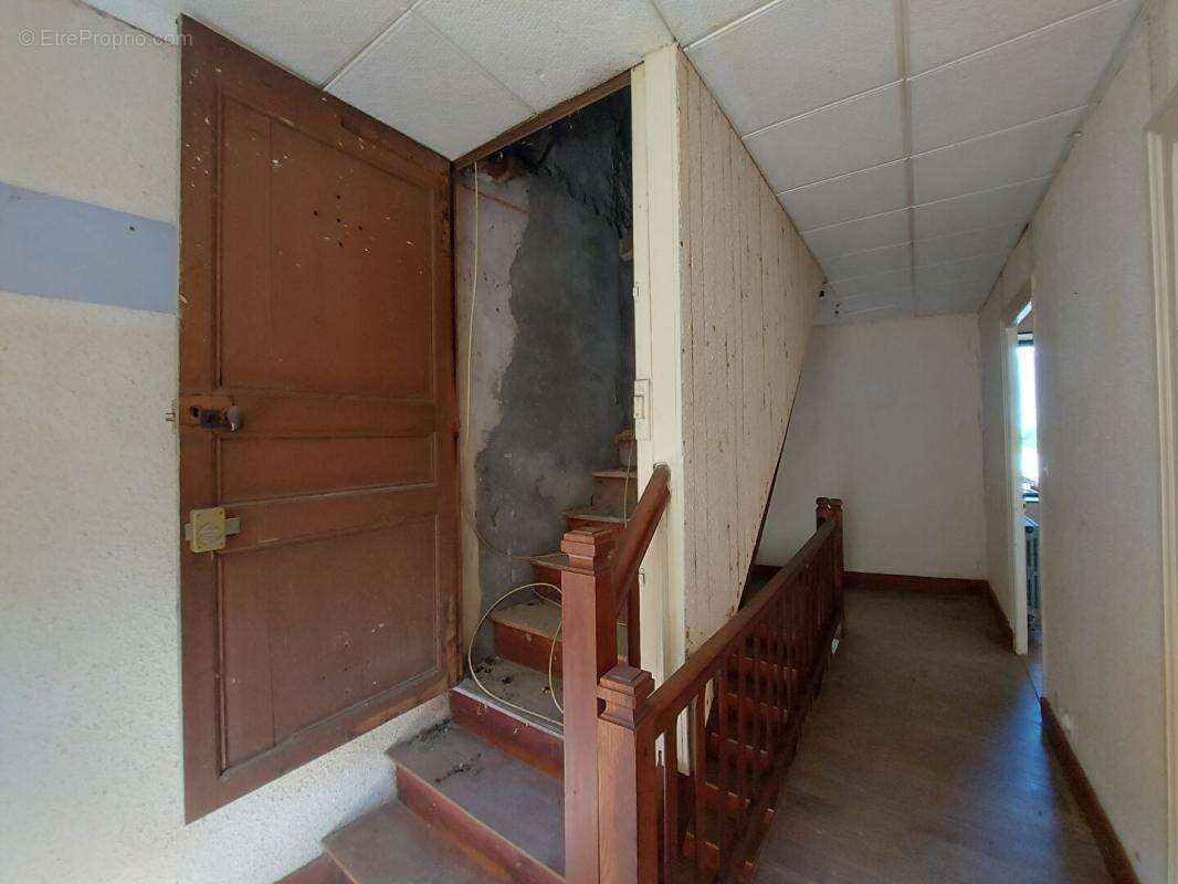 Maison de village 6P 147 m2 CHAMOUX-SUR-GELON (73390) - photo 13