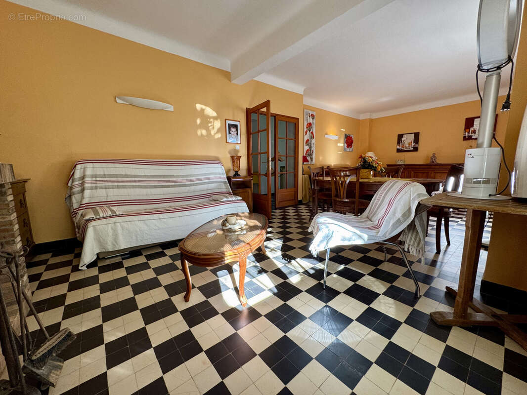 Maison à LA LONDE-LES-MAURES