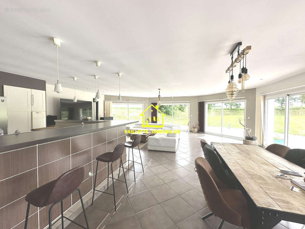 Maison 182 m² à Saint-Romain-De-Colbosc  - photo 7