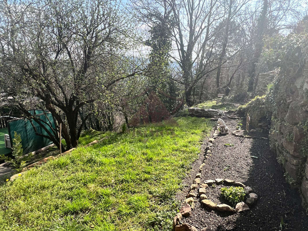 Appartement à LA VERNAREDE