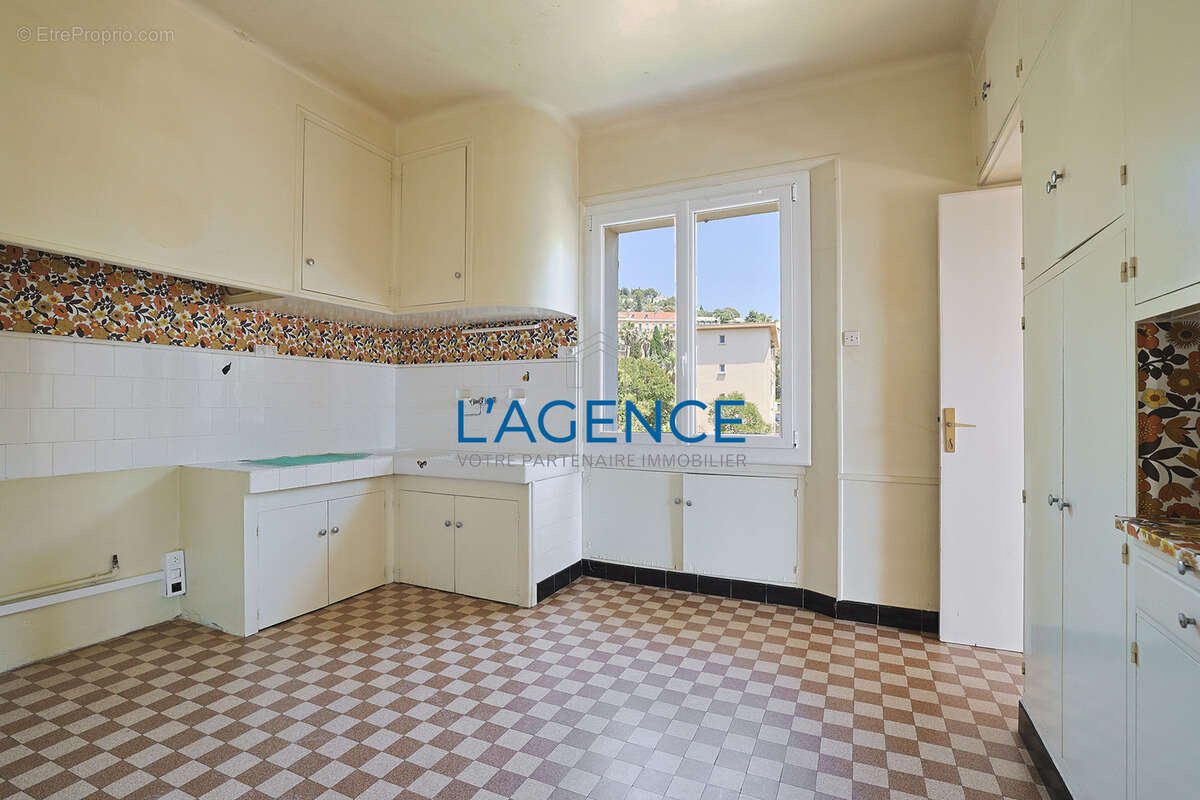 Appartement à HYERES