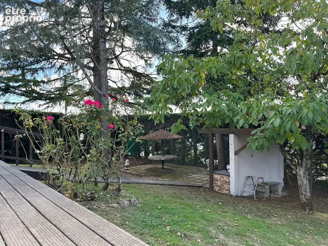 Challans 5 pièces - 155.98 m2 - Terrain 1225m² - garage - proche centre-ville - photo 12