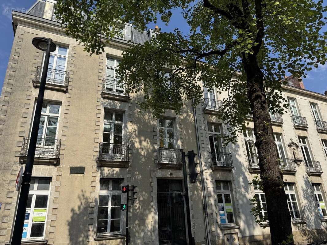 NANTES Boulevard Guist'hau Grand appartement familial. Volumes rares - photo 15