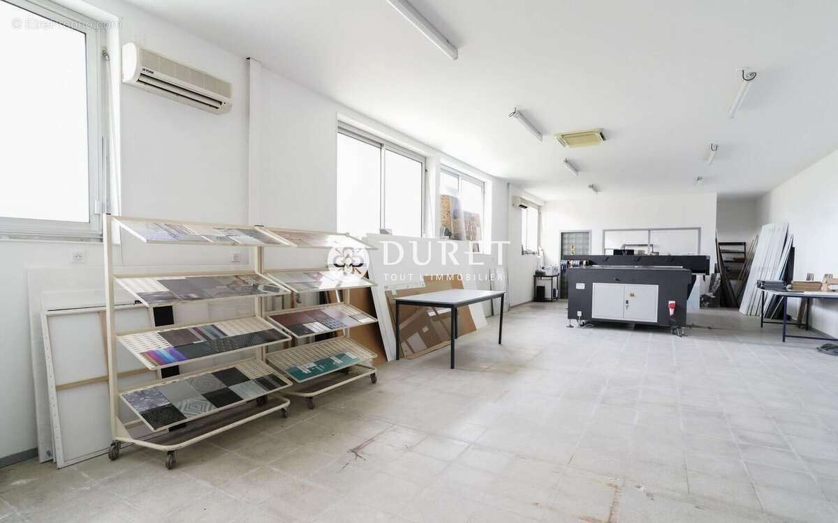 Commerce à LA RABATELIERE