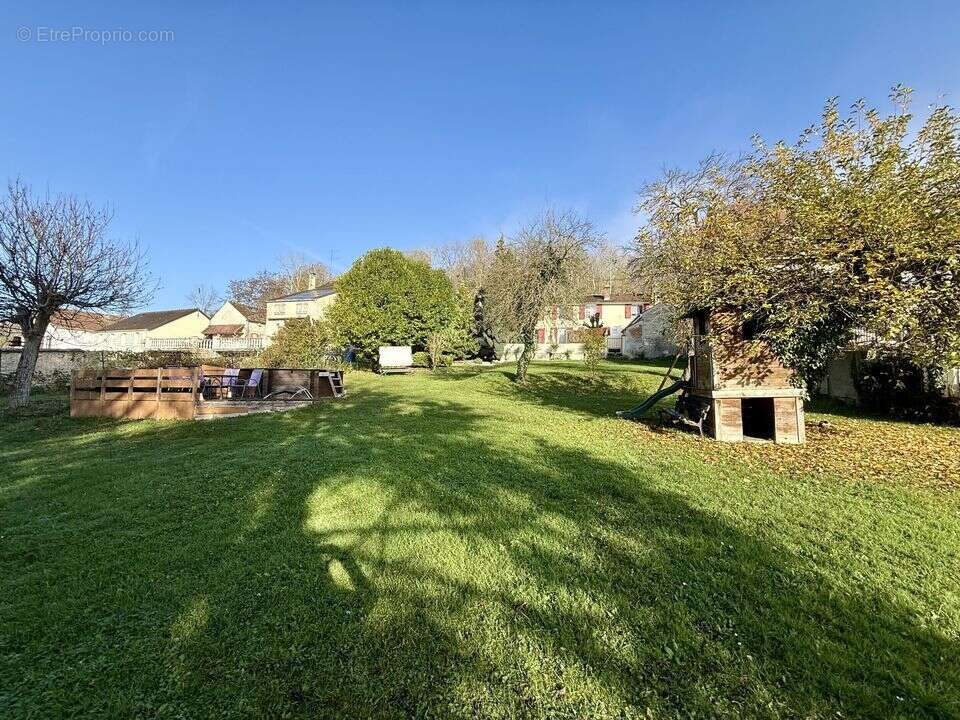 Maison à DONNEMARIE-DONTILLY