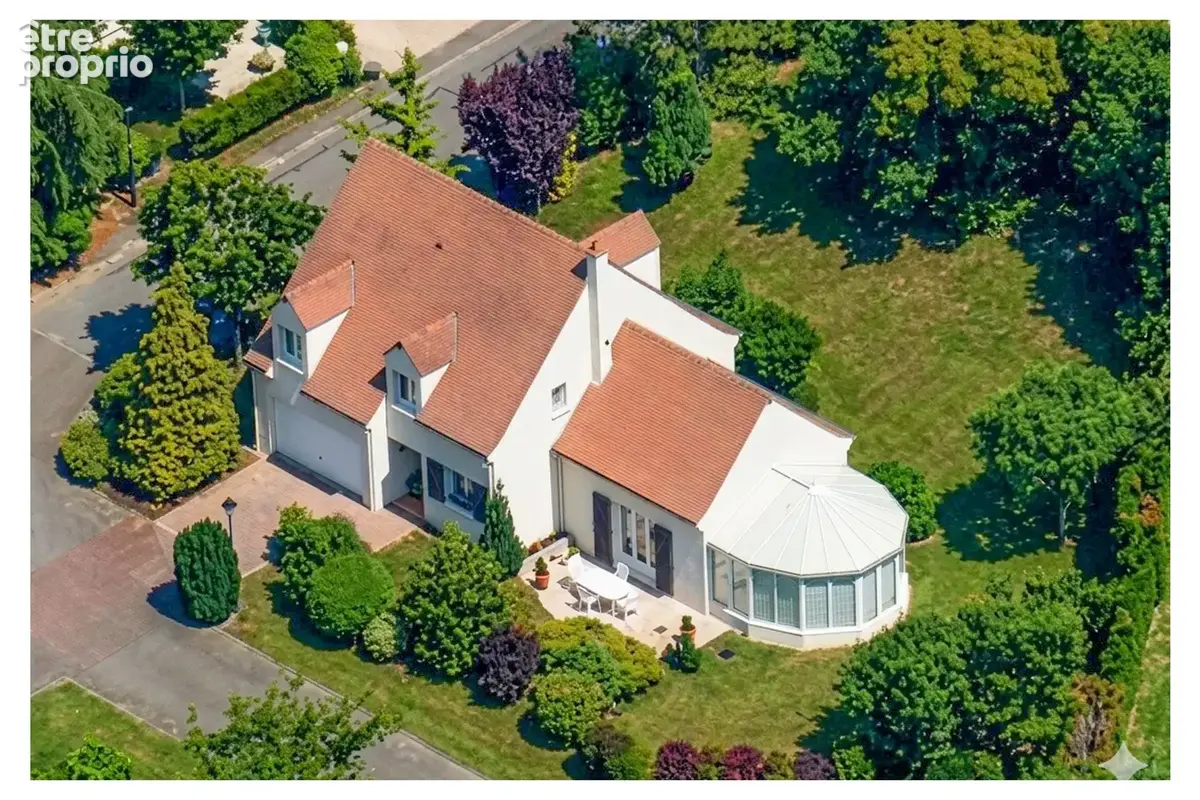 Maison familiale en parfait état dans un domaine avec tennis et piscine - centre village. - photo 20
