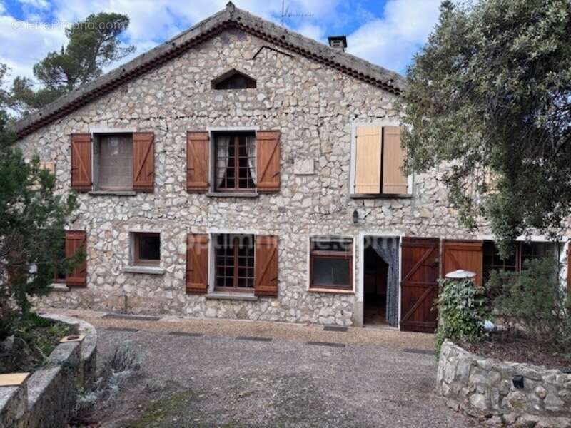 Maison à LA ROQUEBRUSSANNE