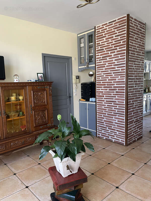 Maison à SAINT-DENIS-DES-MURS