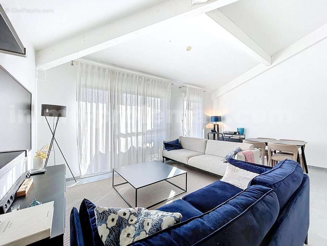 Appartement_T4_Vetraz-Monthoux_Genève_Ceva_tramway_Suisse_investissement_hyper_centre_Séjour - Appartement à VETRAZ-MONTHOUX