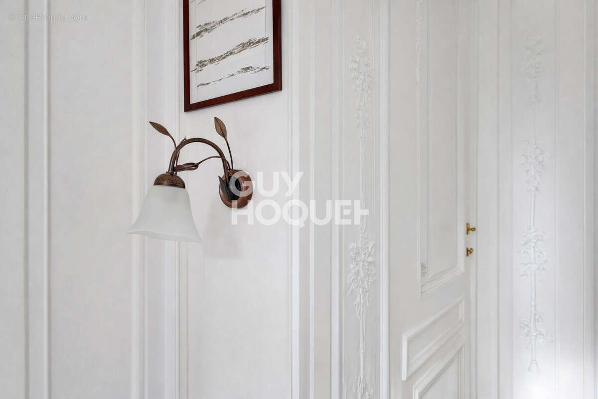 Appartement à PARIS-17E