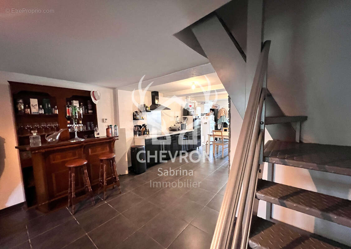 Maison à DOM-LE-MESNIL