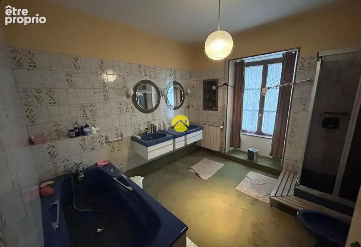 Immeuble + garage attenant - photo 7