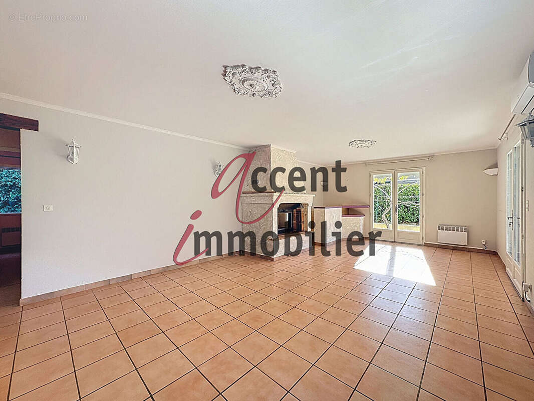 Maison à PLAN-D&#039;ORGON