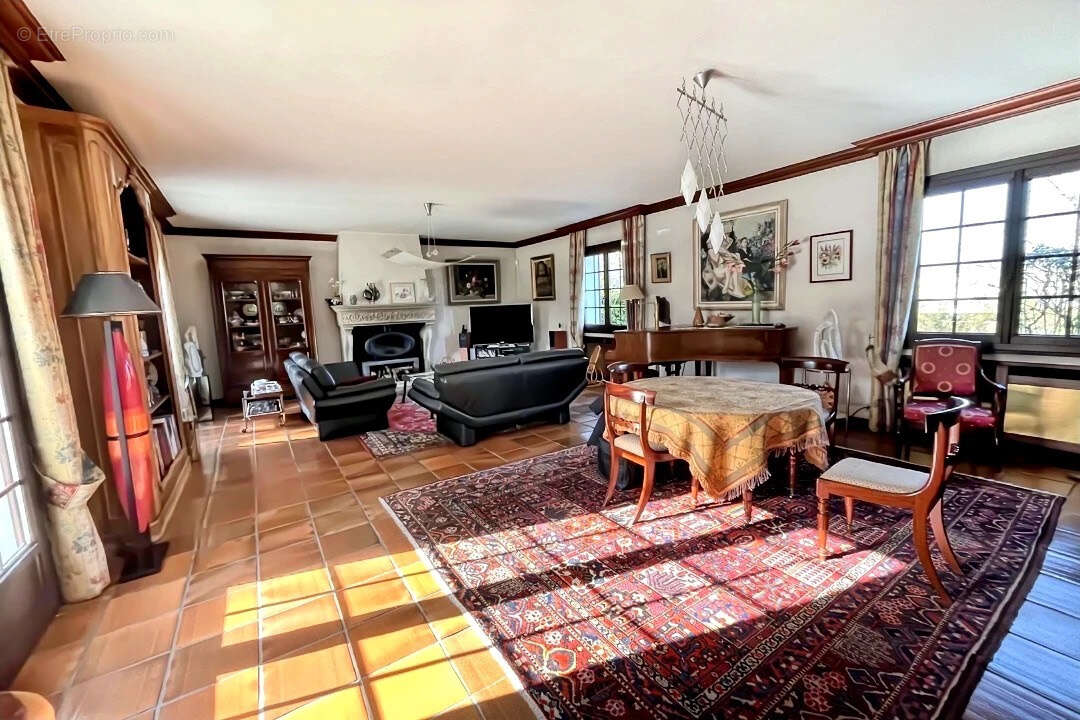 Maison à MANTES-LA-VILLE