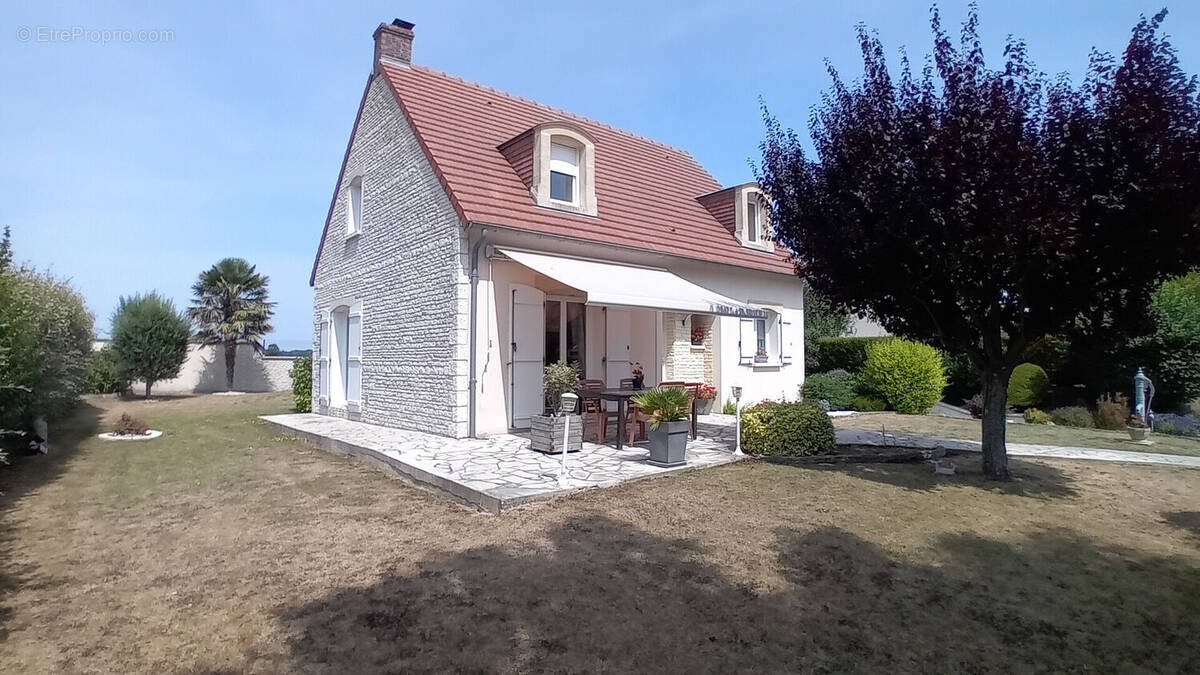 Maison à BASLY