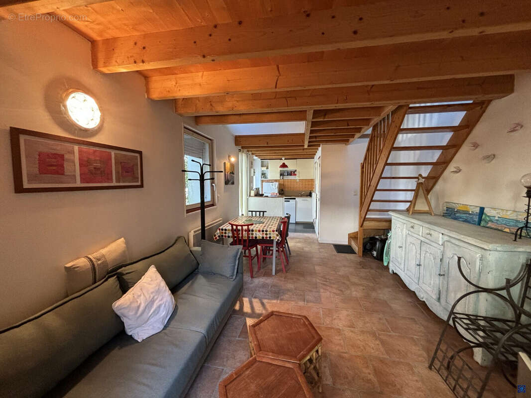 Appartement à VAUX-SUR-MER