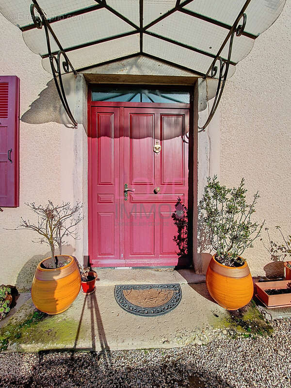 Maison à LA BATIE-MONTGASCON