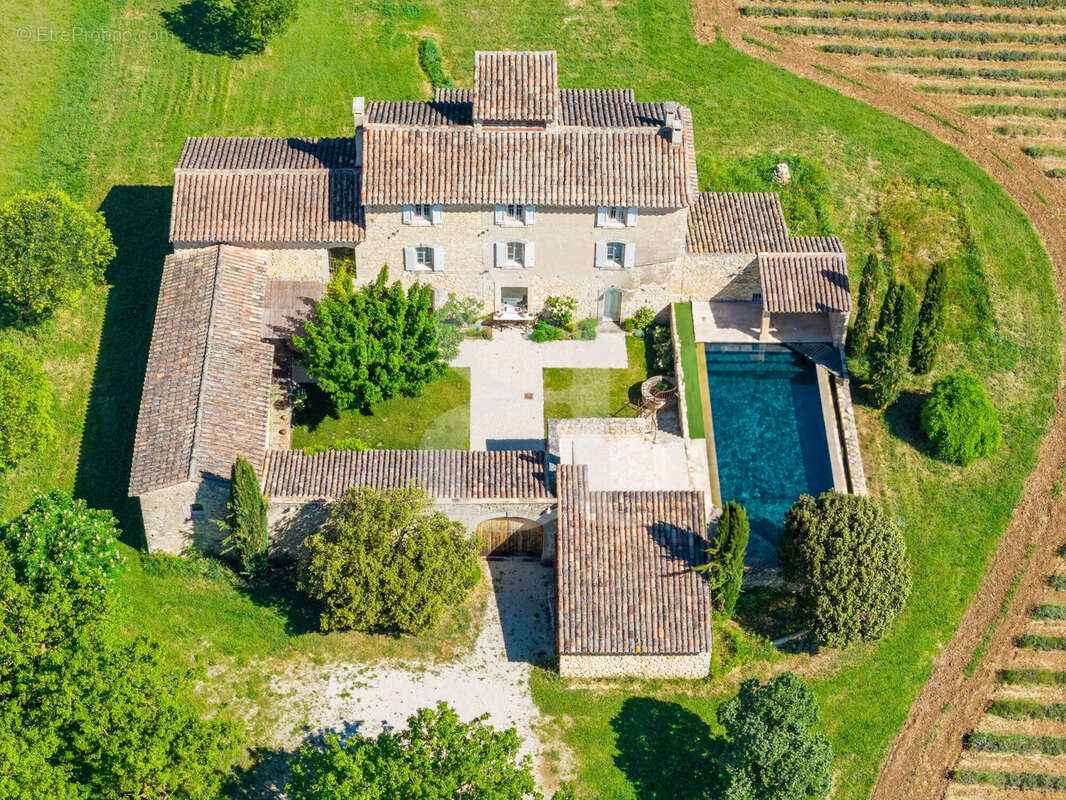 Maison à GORDES