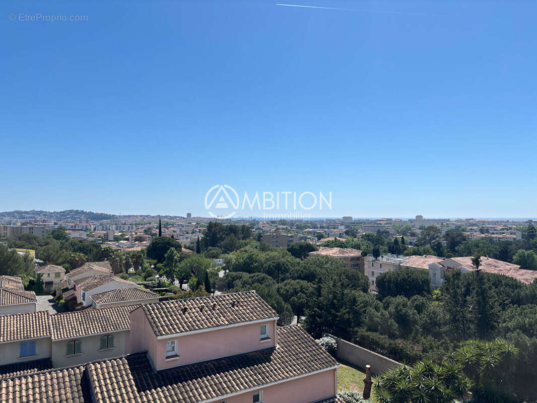Appartement à FREJUS