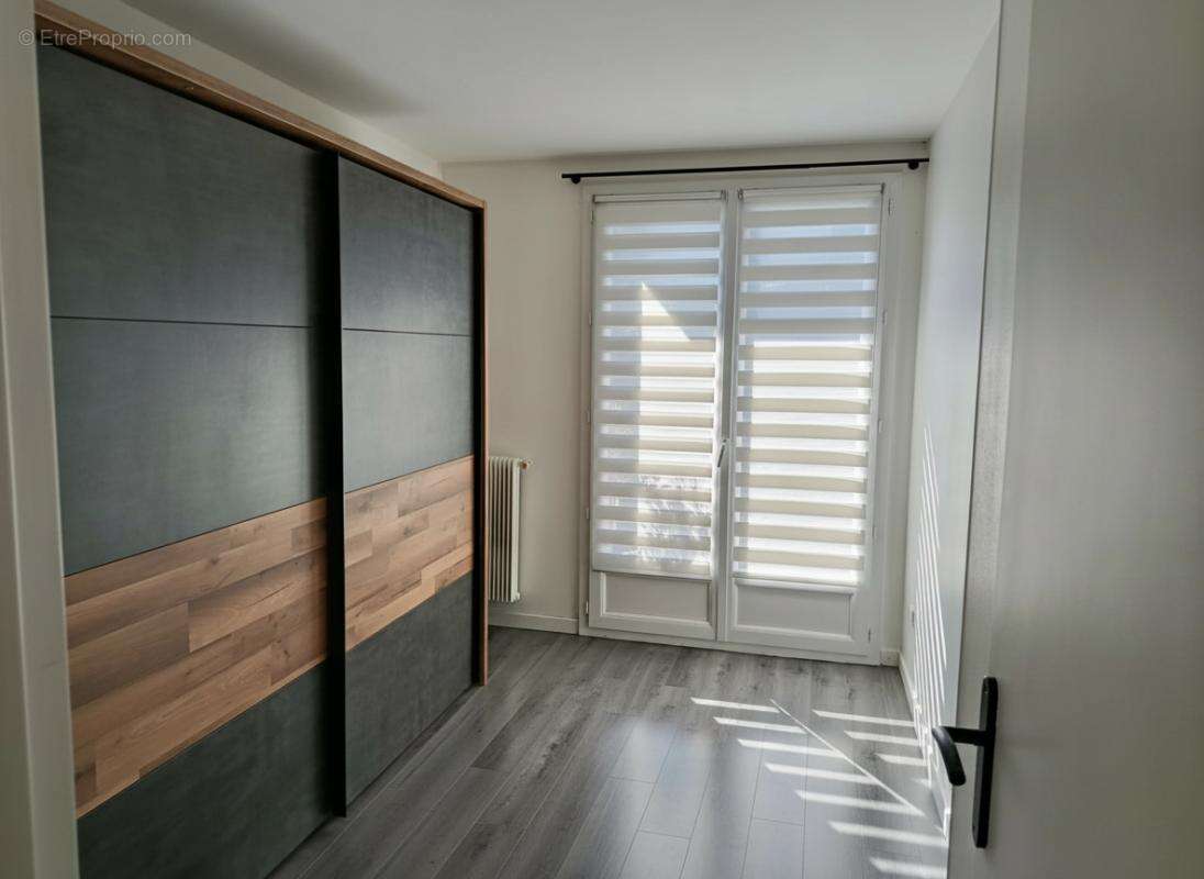 Appartement à COMBS-LA-VILLE