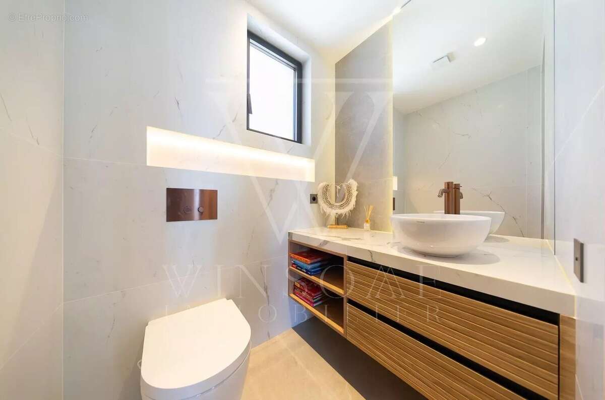 Maison à VILLENEUVE-LOUBET