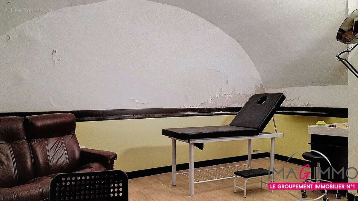 Commerce à COURNONTERRAL