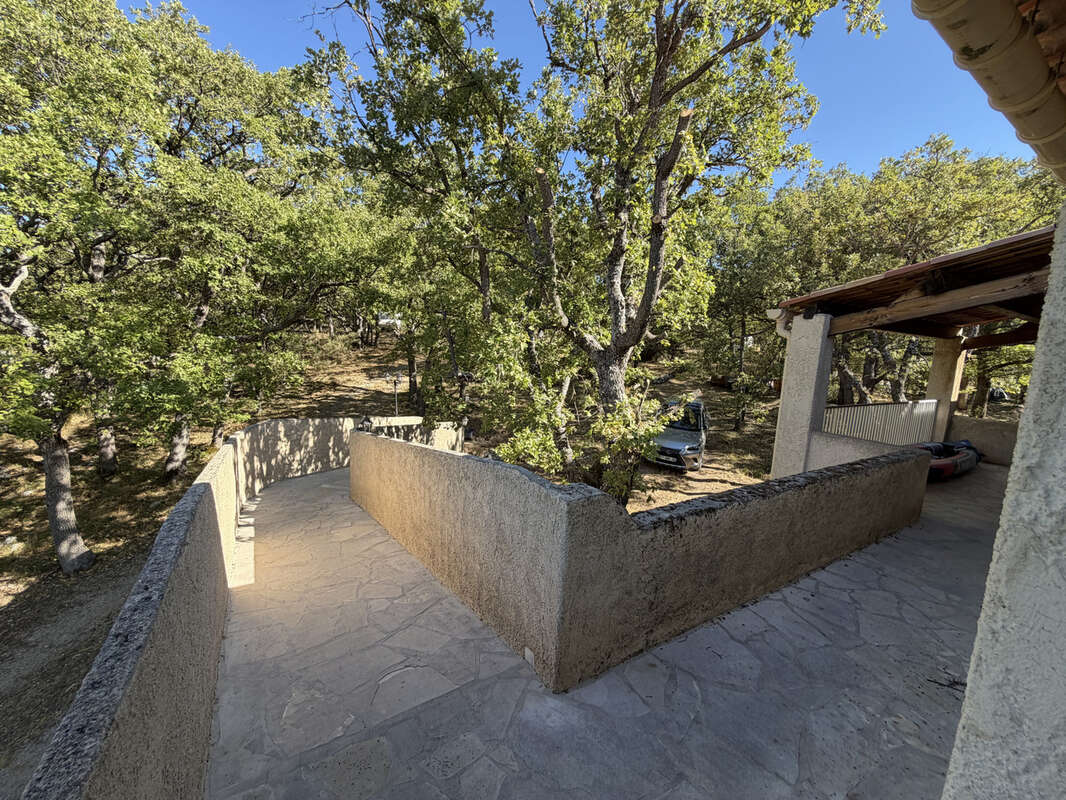 À vendre en exclusivité à Aiguines   Maison avec vue sur le lac de Sainte-Croix - photo 14