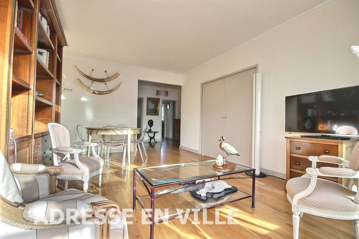 Appartement à LEVALLOIS-PERRET
