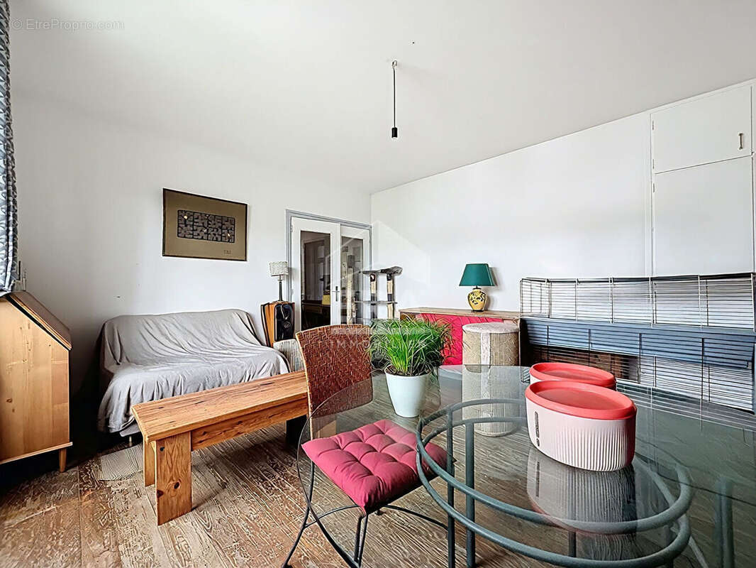 Appartement à PARIS-12E
