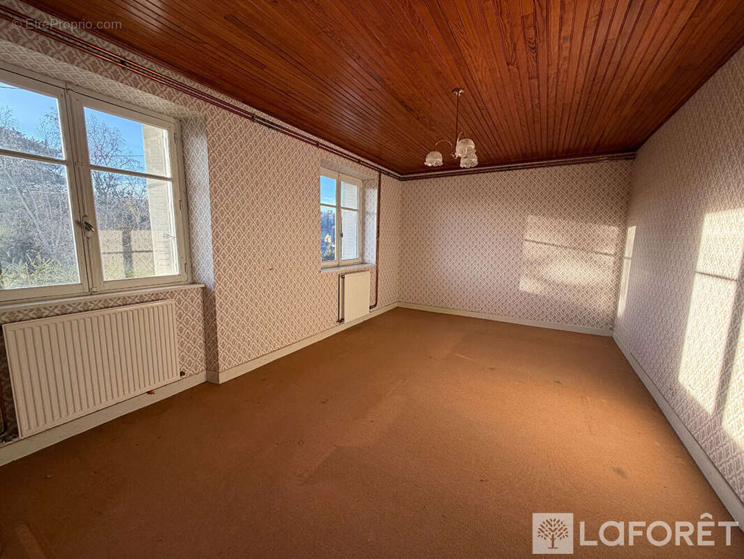 Maison Allanche 4 pièce(s) 101 m2 - photo 9