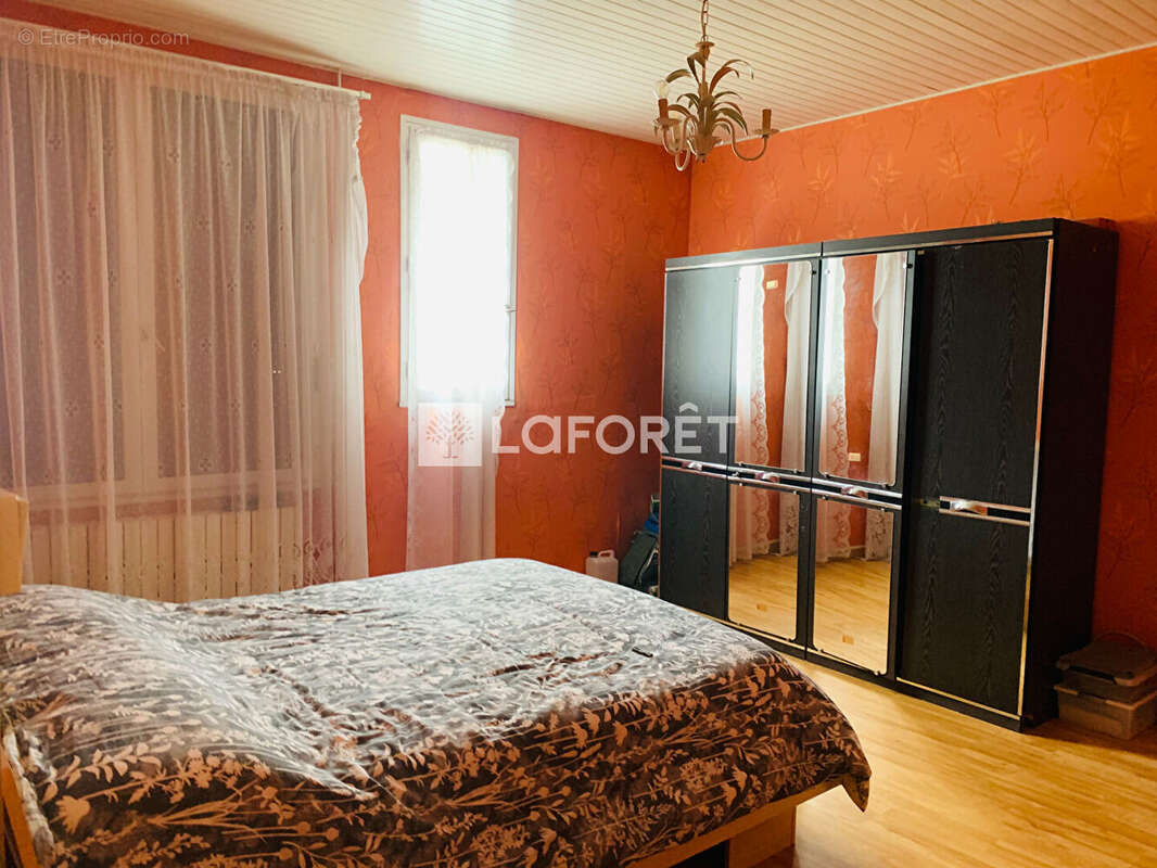 Maison à SAINT-QUENTIN