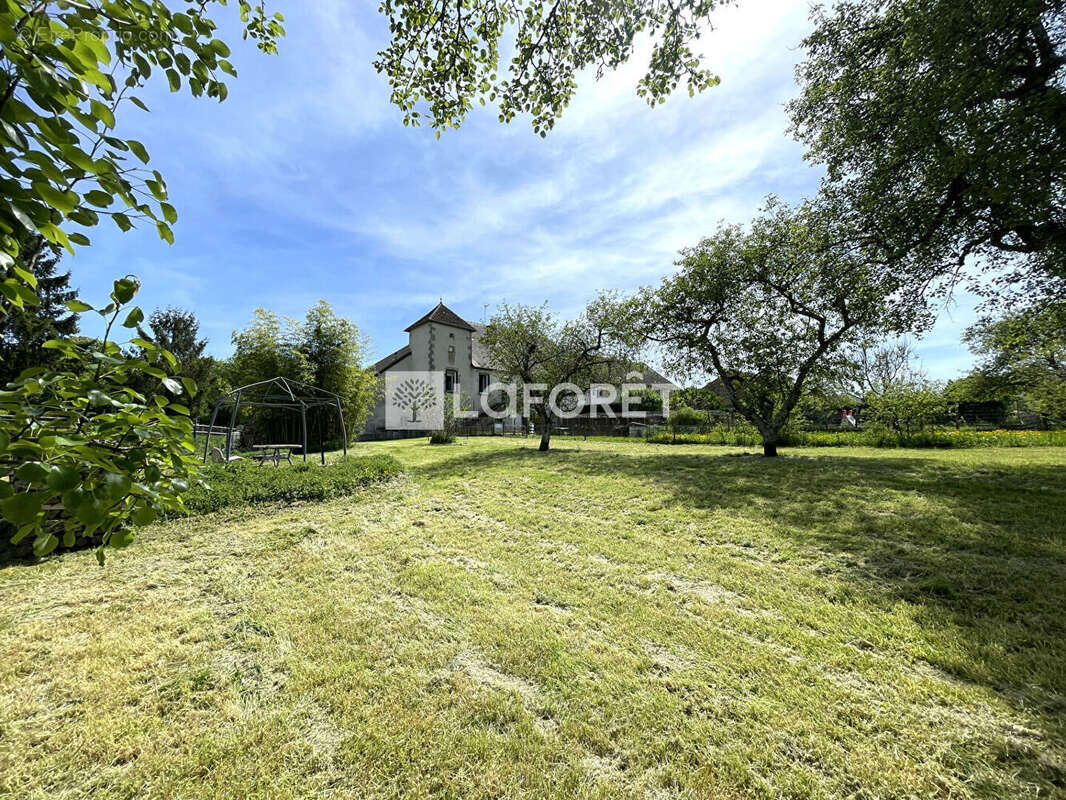 Maison Saint Lamain à fort potentiel , 4 pièce(s) 139m² - photo 2