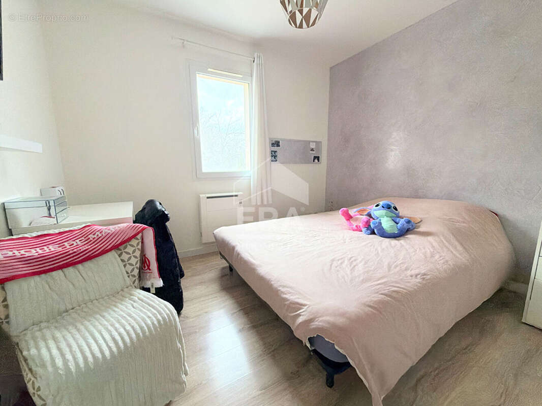 Maison à LE PUY-SAINTE-REPARADE