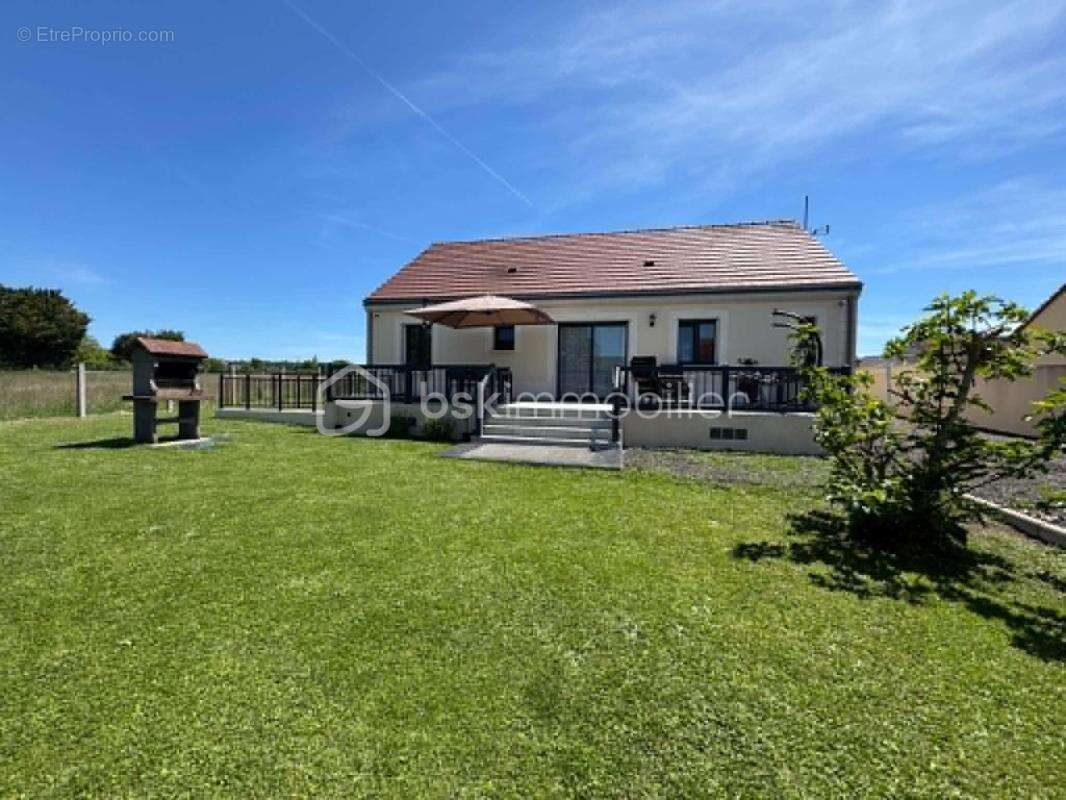 Maison à CORQUILLEROY