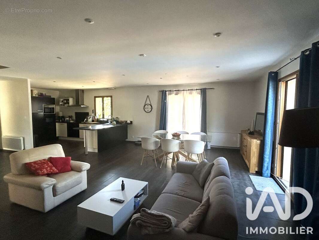 Maison 136 m² à Vouzon  - photo 4