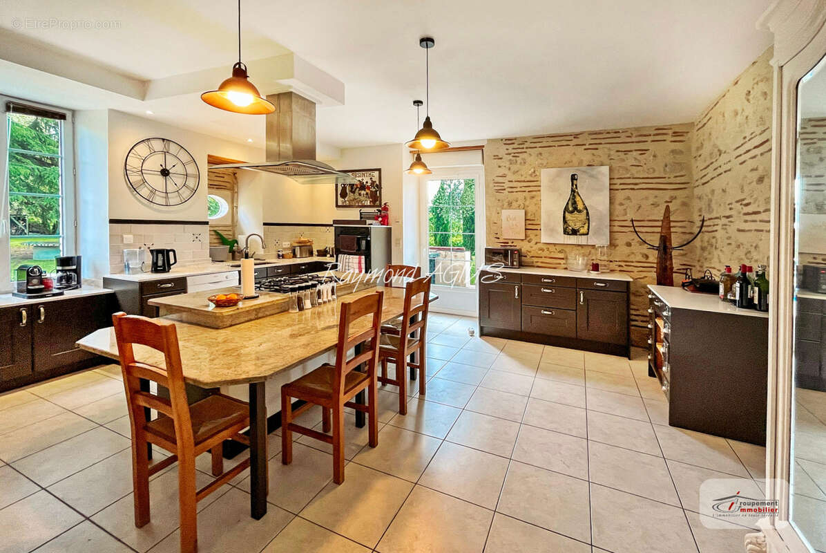 Maison à CASTELMORON-SUR-LOT