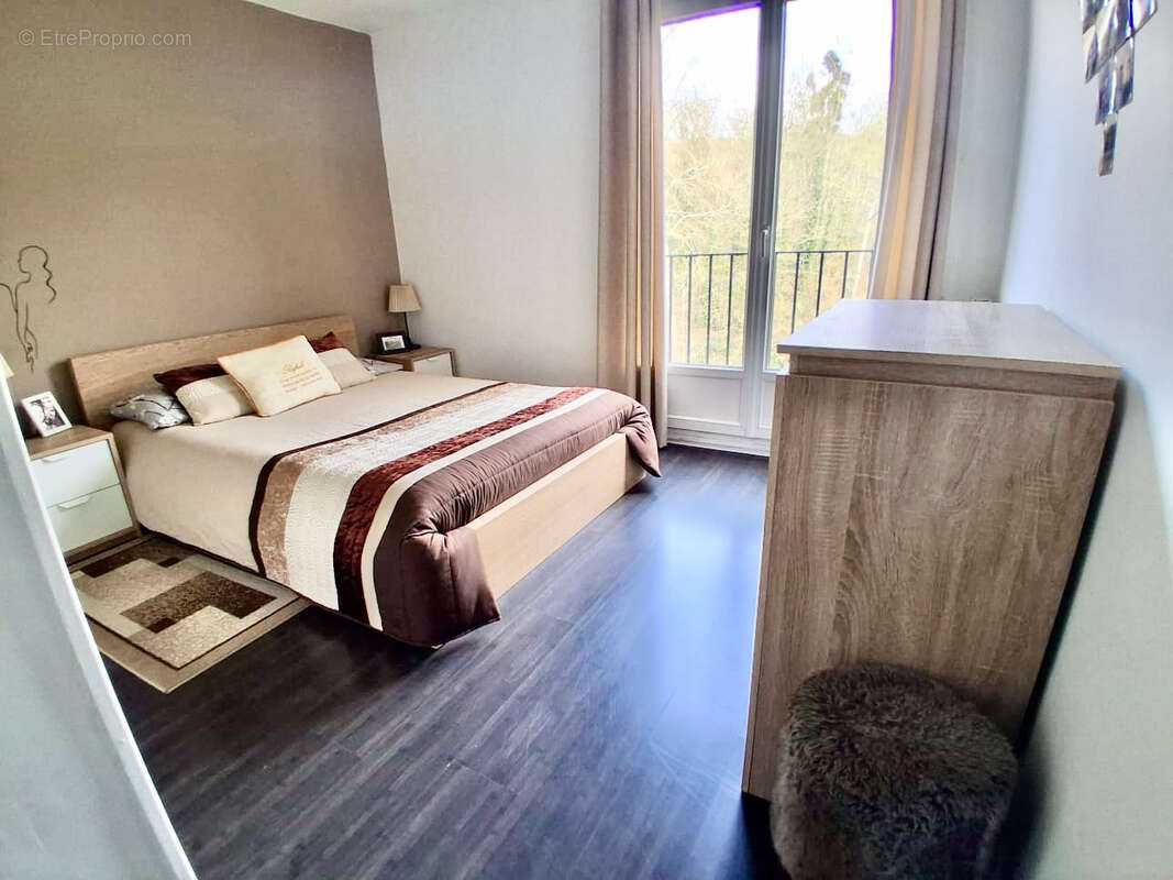 Appartement à BIEVRES