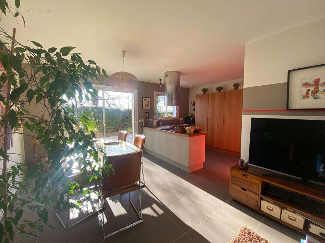 Maison 82 m² à Limoges  - photo 5