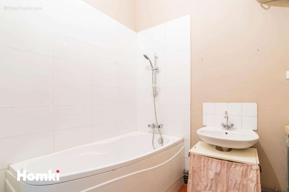 Appartement à MARSEILLE-6E