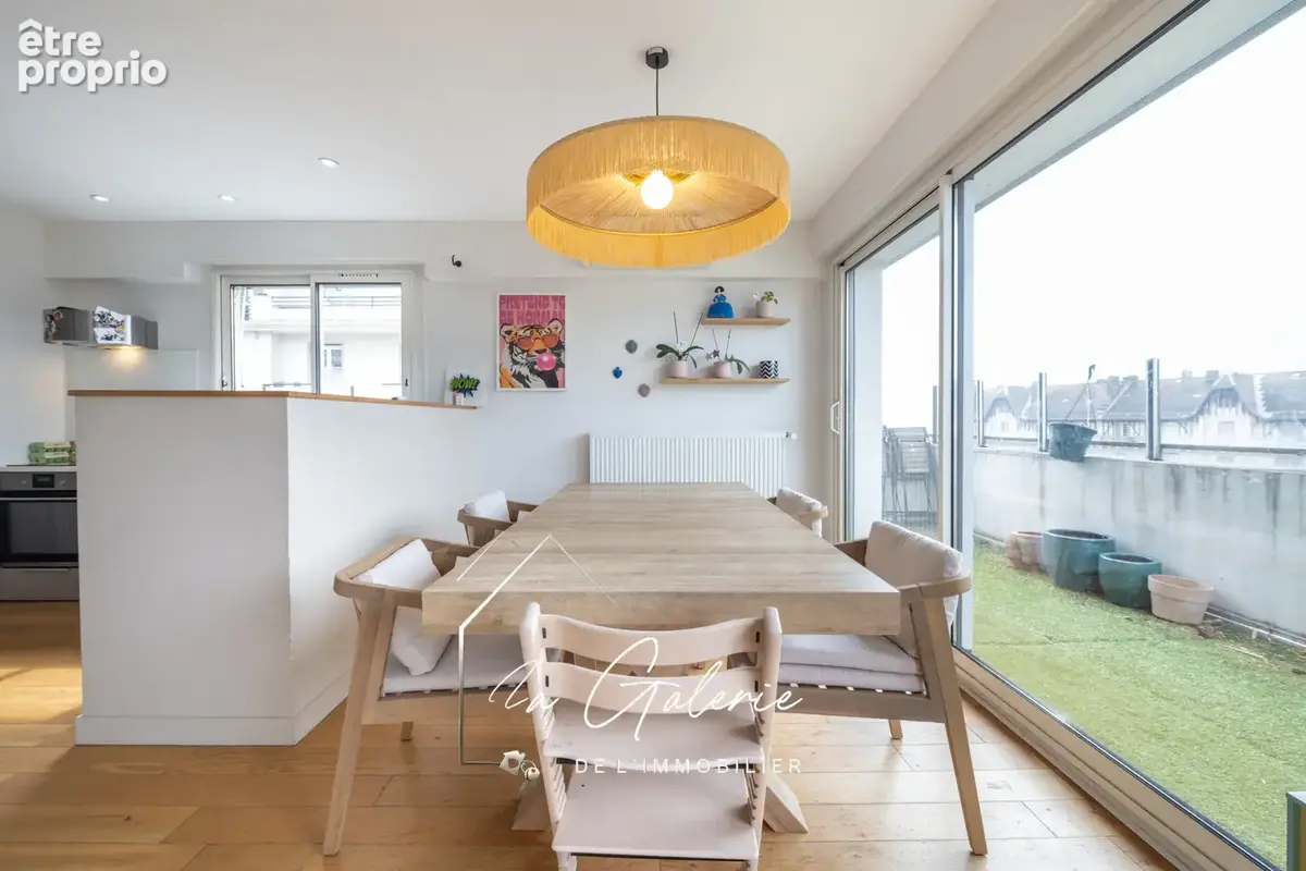 Magnifique appartement en dernier etage avec terrasse hyper centre de grenoble - photo 7