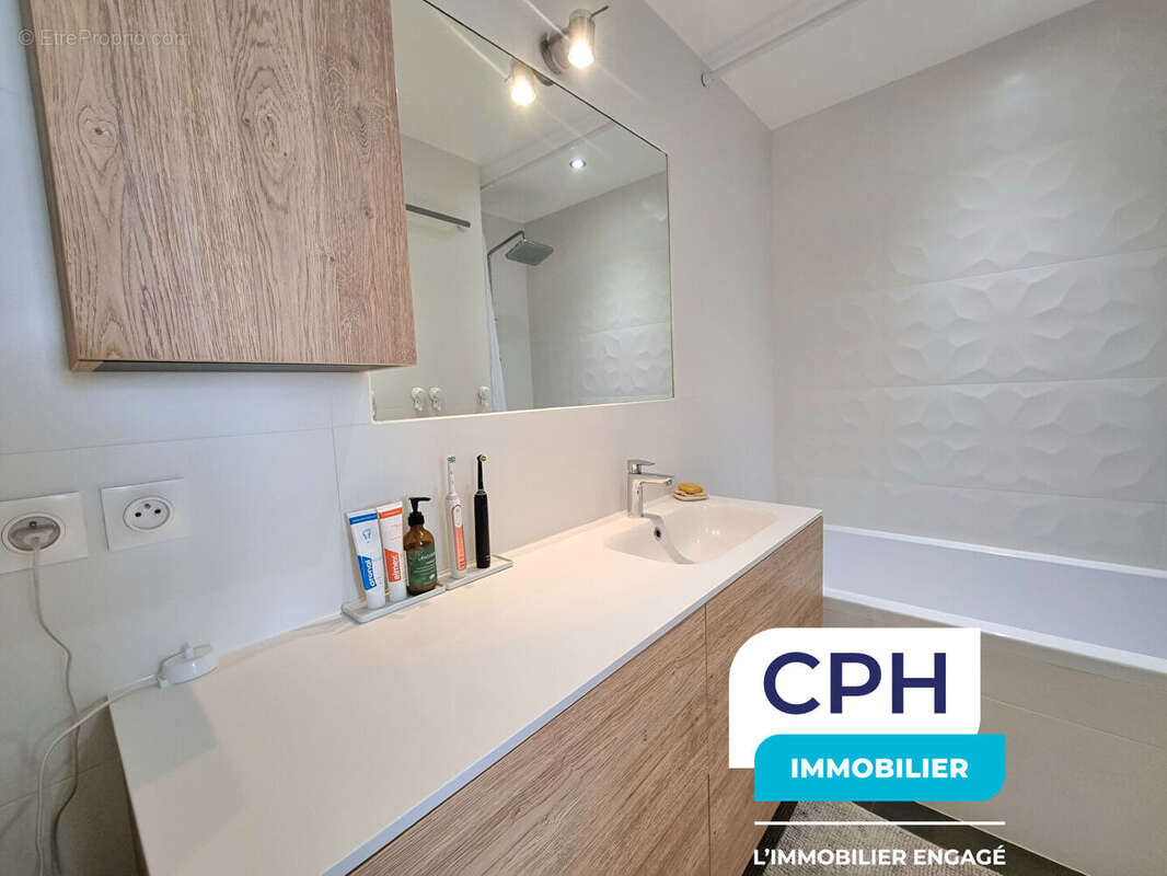 Appartement à PARIS-14E