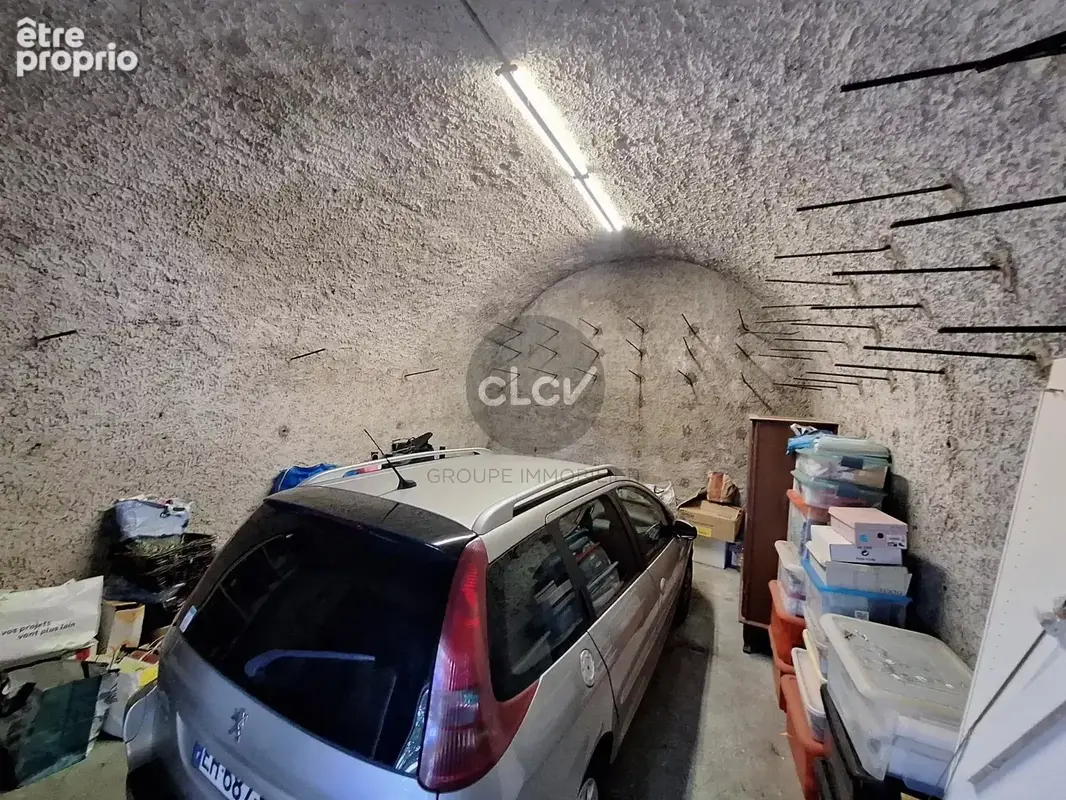 Parking à Caluire-Et-Cuire  - photo 2
