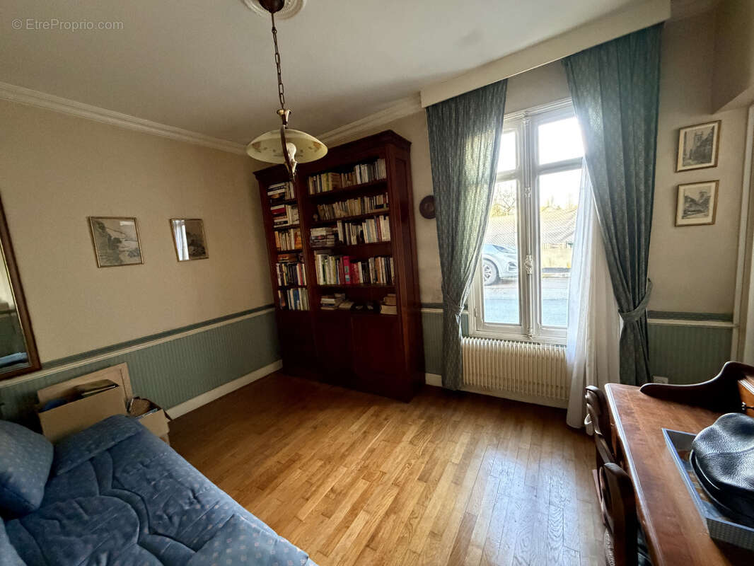 Maison à SAINT-JULIEN-LES-VILLAS