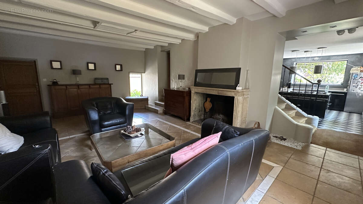 Maison à FLEURIEUX-SUR-L'ARBRESLE