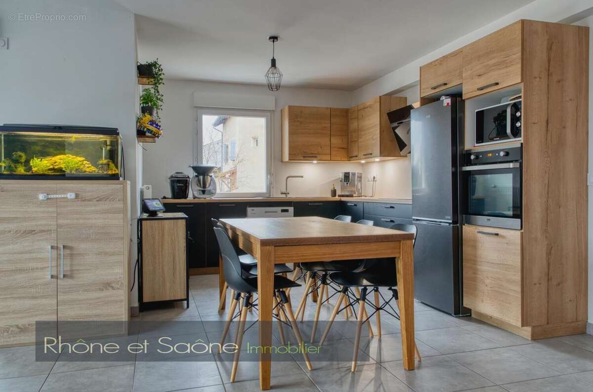 Photo 2 - Appartement à BELLEVILLE