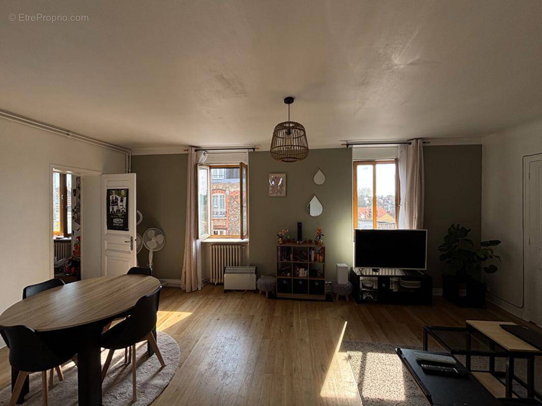 Appartement à CORBEIL-ESSONNES