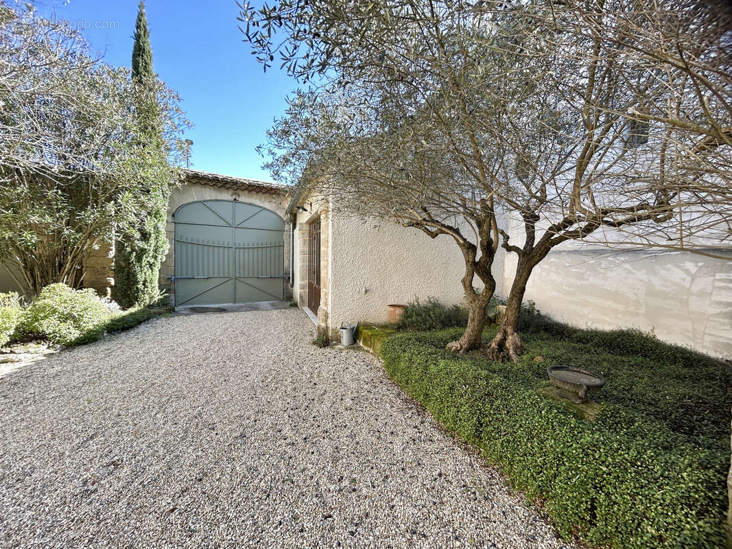Maison à SAINT-QUENTIN-LA-POTERIE